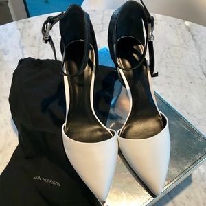 Sigerson Morrison White & Black Leather Shoes